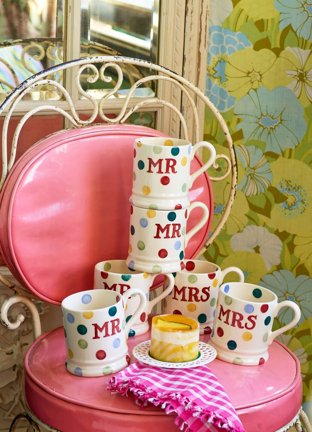 Polka Dot 'Mr & Mr' Set of 2 1/2 Pint Mugs Boxed