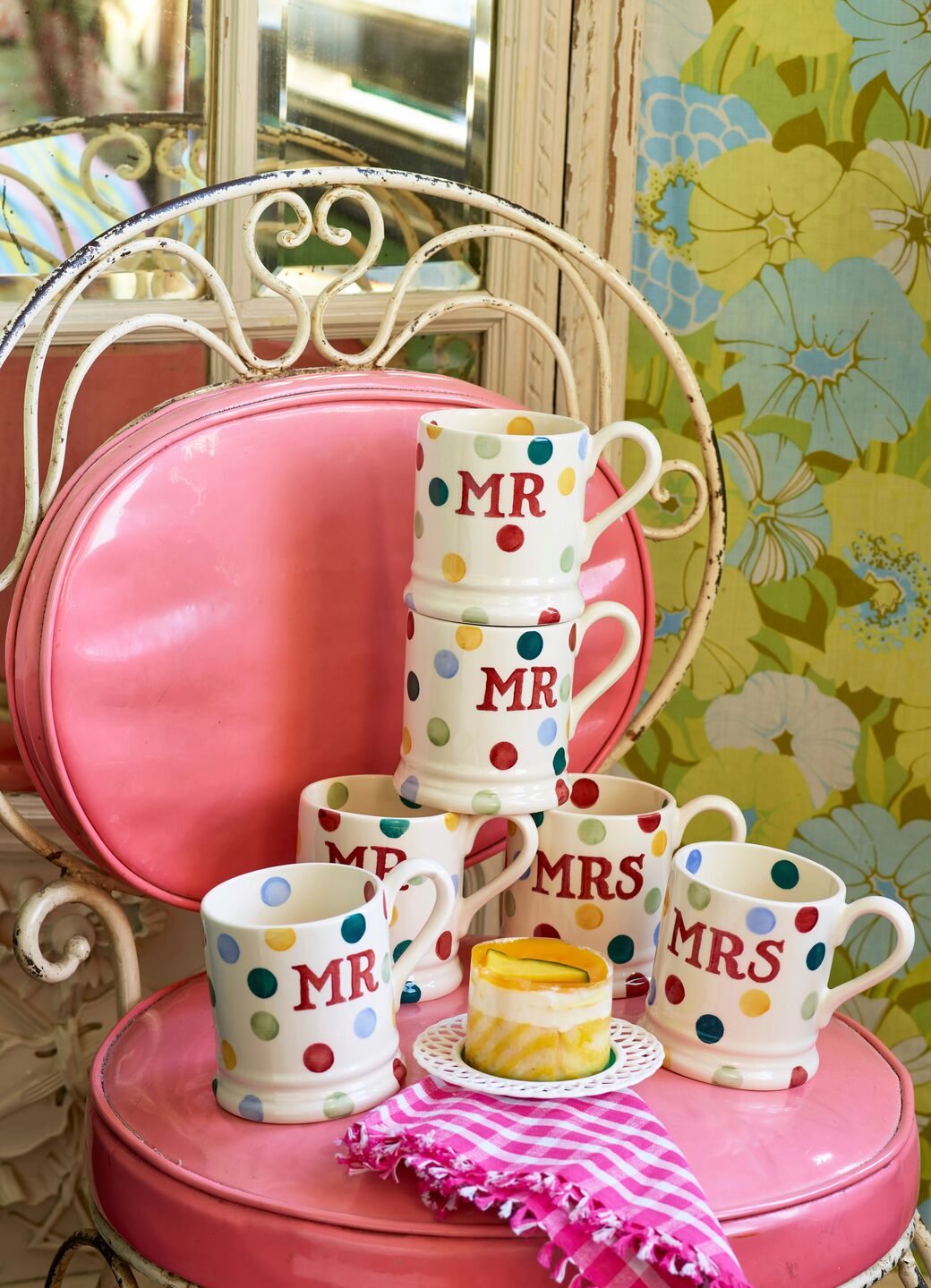 Polka Dot 'Mrs & Mrs' Set of 2 1/2 Pint Mugs Boxed