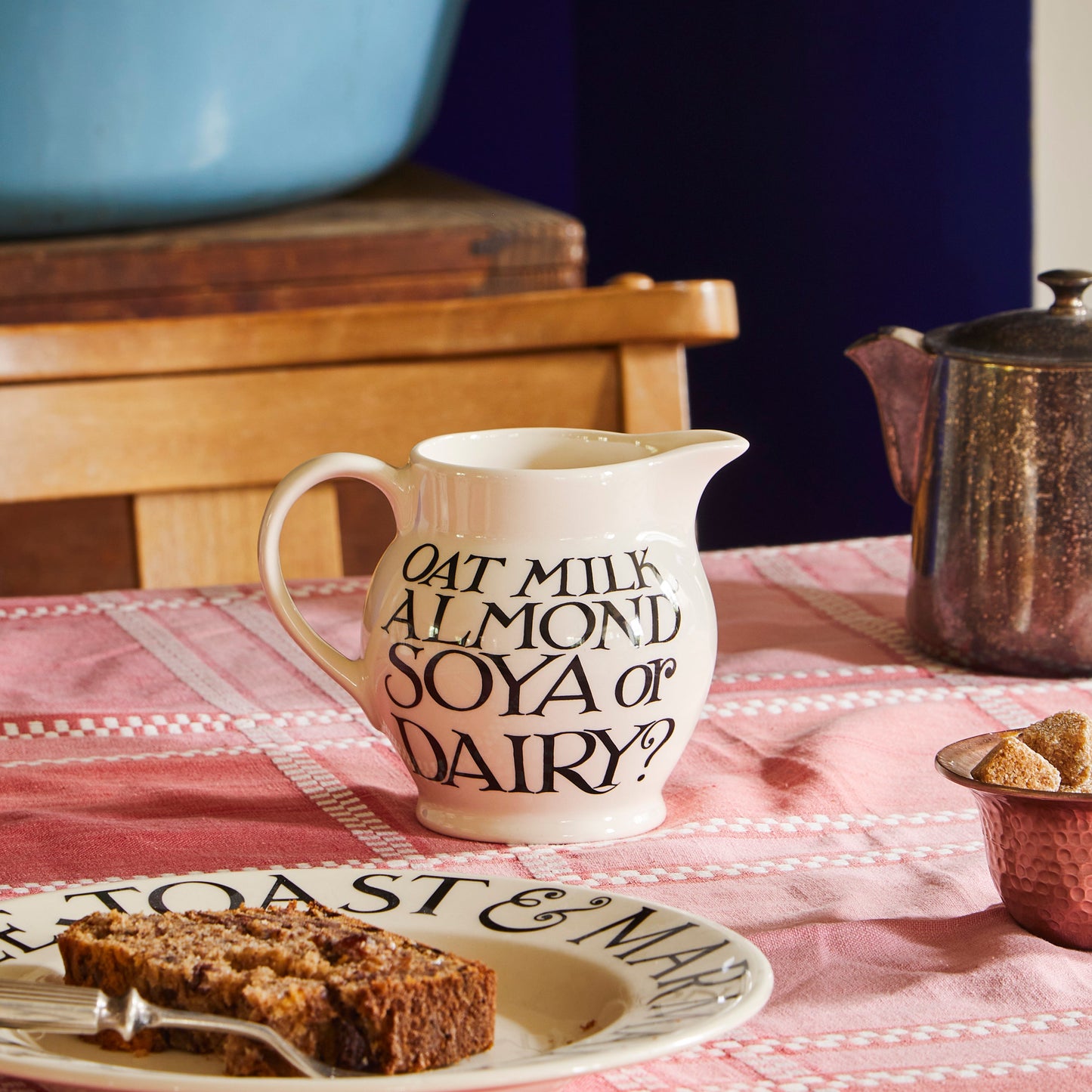 Seconds Black Toast Soya Or Dairy 1/2 Pint Jug